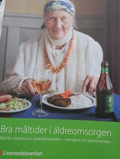 Bra måltider i äldreomsorgen : råd för ordinära och särskilda boenden - hemtjänst och äldreboenden; Sverige. Livsmedelsverket, Sverige. Statens livsmedelsverk
(tidigare namn), Sverige. Statens livsmedelsverk; 2018