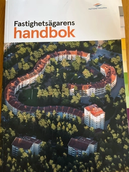 Fastighetsägarens handbok; Fastighetsägarna, Sveriges fastighetsägareförbund; 2023