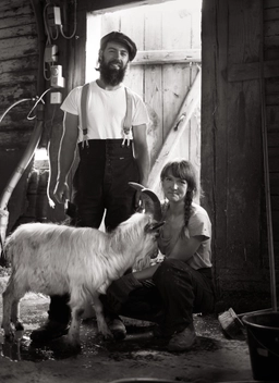 Köttbonden : att föda upp, slakt och tillaga riktigt bra kött; Lina Westman, Oscar Westman; 2015
