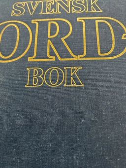 Svensk ordbok : [ordens betydelse och användning] : [mer än 100.000 ord och fraser]; Åsa Abelin, Sture Allén; 1986