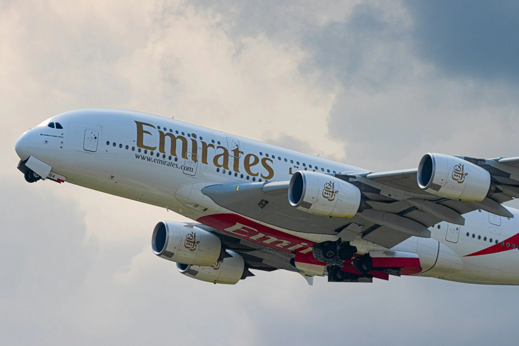 Erbjudande med studentrabatt från Emirates