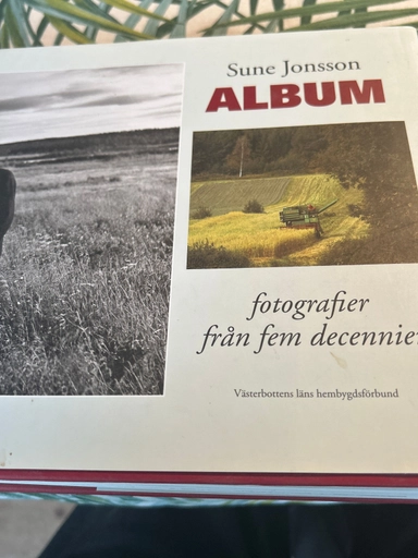 Album : fotografier från fem decennier; Sune Jonsson; 2000