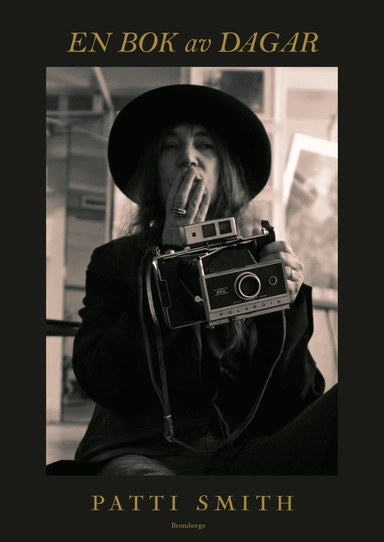 En bok av dagar; Patti Smith; 2022