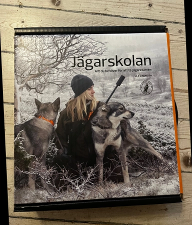 Jägarskolan : allt du behöver för att ta jägarexamen; Ulf Lindroth; 2025
