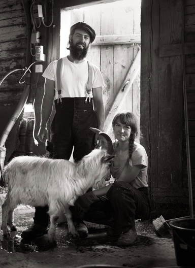 Köttbonden : att föda upp, slakt och tillaga riktigt bra kött; Lina Westman, Oscar Westman; 2015