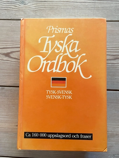 Prismas tyska ordbok : tysk-svensk, svensk-tysk : [ca 160000 uppslagsord och fraser]; Eva Gomer; 1992