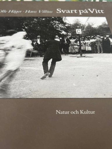 Svart på vitt; Olle Häger; 1990