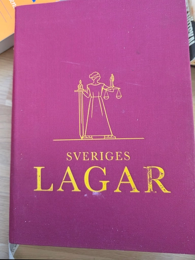 Sveriges lagar : innehåller författningar som trätt i kraft per den; Fakta info direkt; 1998