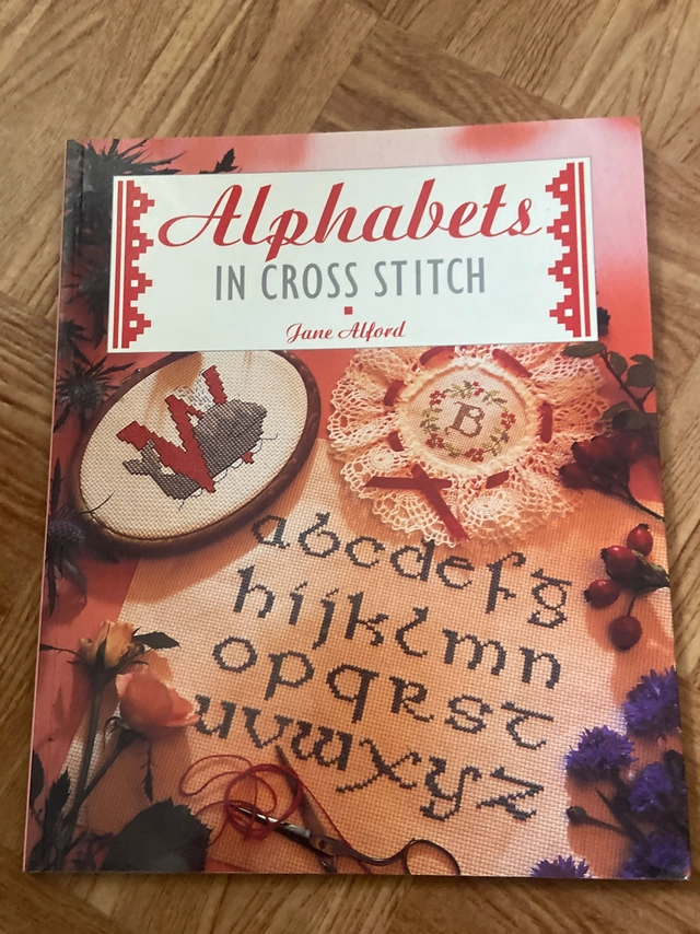 Alphabets in Cross Stitch; Jane Alford; 1997