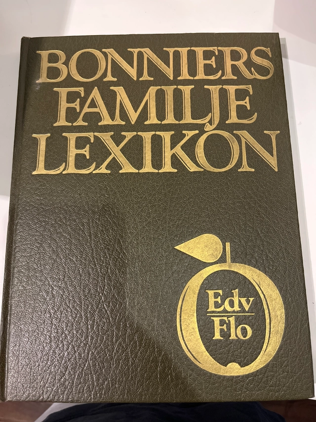 Bonniers familjelexikon; Lena Ahlgren, Sven Lidman, Ann-Marie Lund; 1983