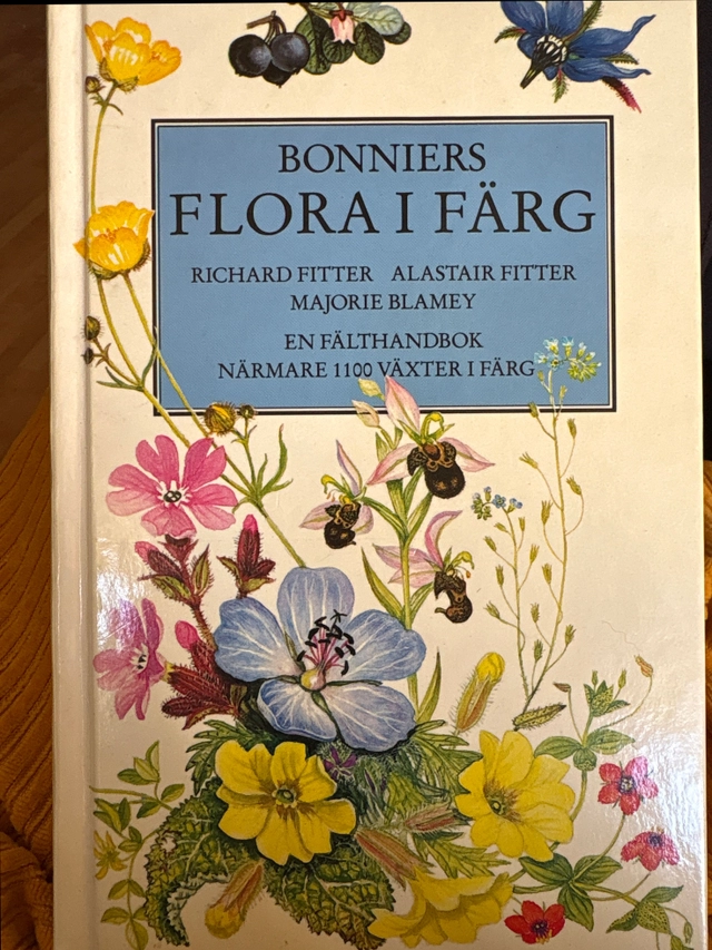 Bonniers flora i färg : mer än 1000 nordeuropeiska blommor i text och bild : en fälthandbok; Richard Sidney Richmond Fitter; 1993