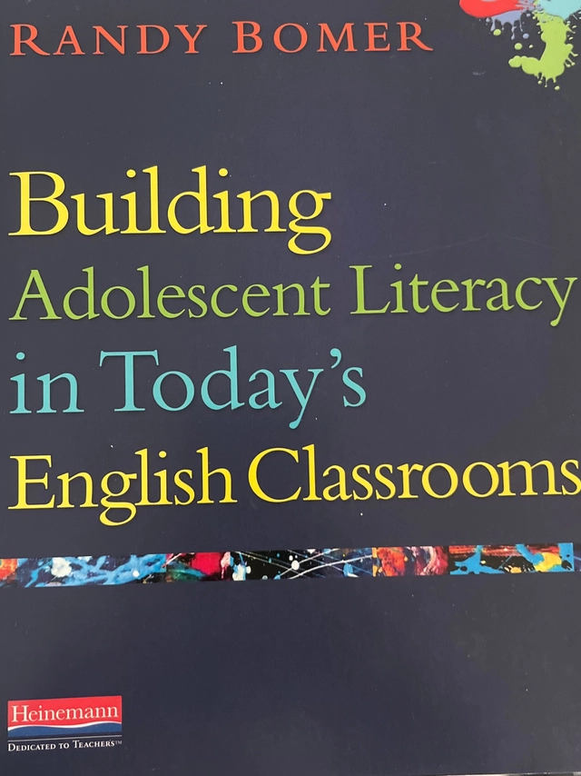 Building adolescent literacy in today's English classrooms; Randy. Bomer; 2011