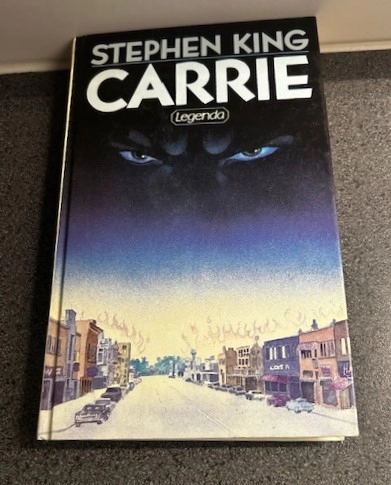 Carrie : en rysare om det undermedvetnas krafter; Stephen King; 1985