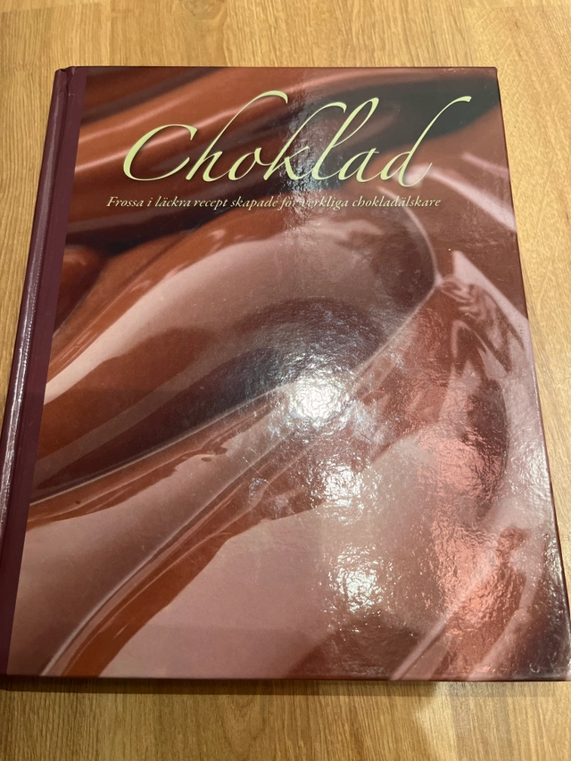 Choklad : frossa i utsökta recept, skapade för verkliga chokladälskare; Mike Cooper, Theresa Månsson; 2010