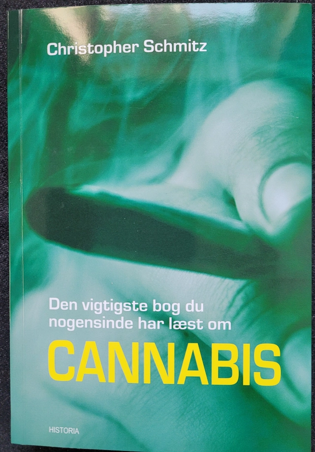 Den vigtigste bog du nogensinde har laest om cannabis; Christopher Schmitz; 2020