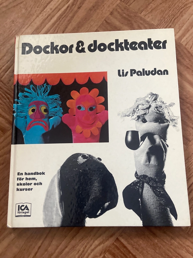 Dockor & dockteater; Lis Paludan; 1973