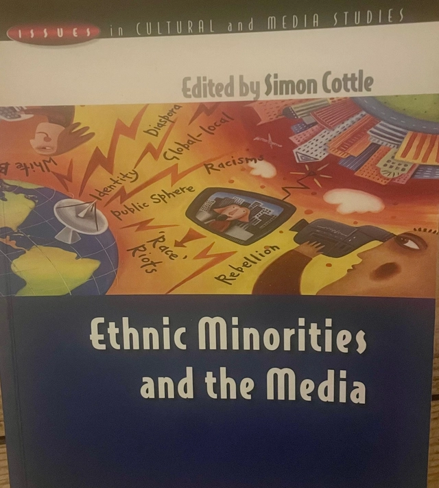 Ethnic minorities and the media : changing cultural boundaries; Simon Cottle; 2000