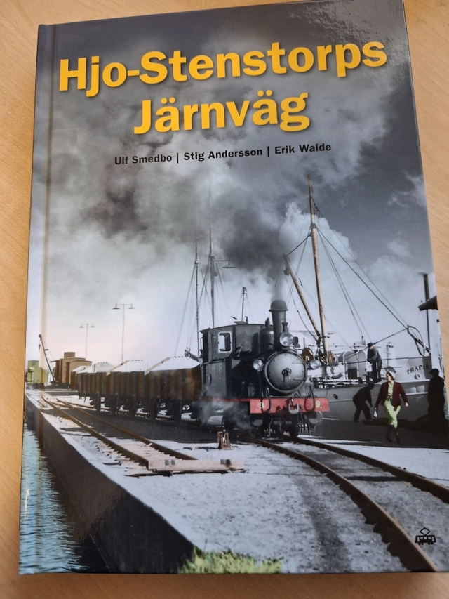 Hjo-Stenstorps järnväg; Ulf Smedbo, Stig Andersson, Erik Walde; 2026
