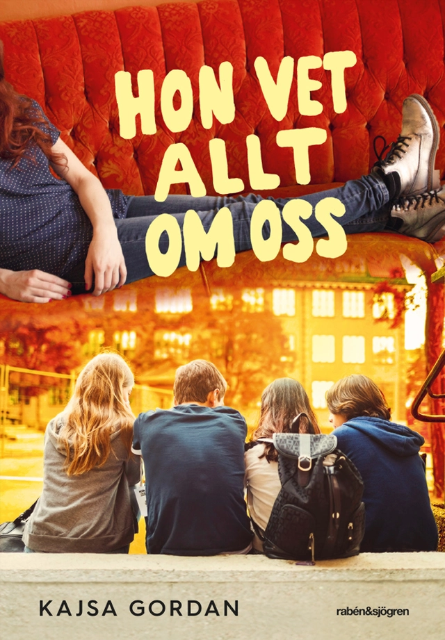 Hon vet allt om oss; Kajsa Gordan; 2020