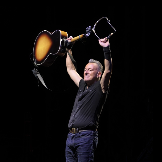 Last man standing : Bruce Springsteen live 1999-2024; Jan M. Lundahl; 2024