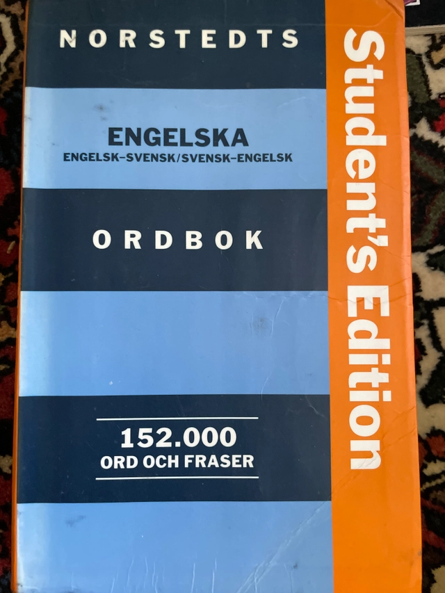 Norstedts engelska ordbok : [engelsk-svensk, svensk-engelsk : 152000 ord och fraser]; Vincent Petti; 2003