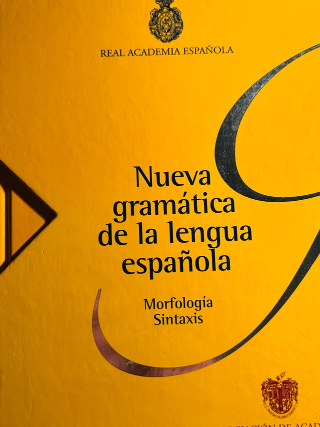 Nueva gramática de la lengua española; Real Academia Española, Asociación de Academias de la Lengua Española; 2009