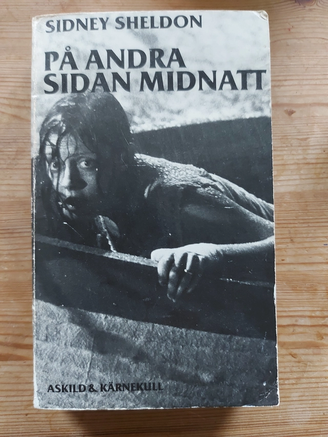 På andra sidan midnatt; Sidney Sheldon; 1980
