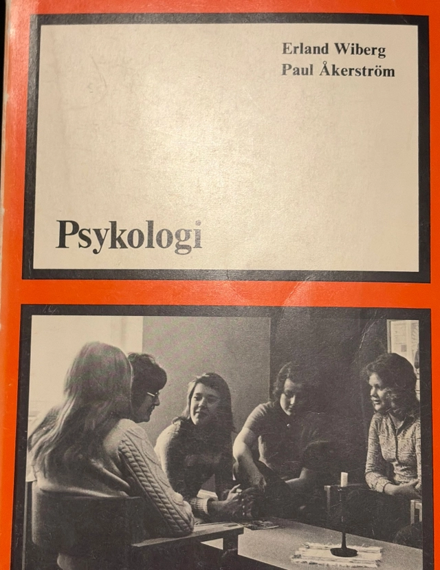 Psykologi : gymnasieskolans vårdlinje. · Åk 2 : gymnasieskolans vårdlinje, sjuksköterskeutbildning och liknande vårdutbildningar; Sven Ingmar Andersson; 1974