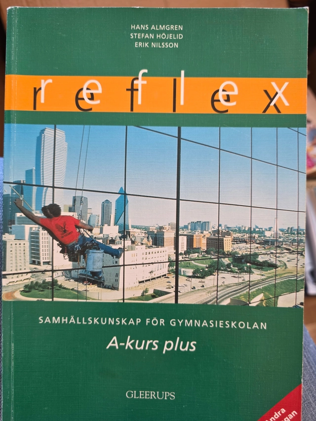 Reflex : samhällskunskap för gymnasieskolan; Hans Almgren; 1997