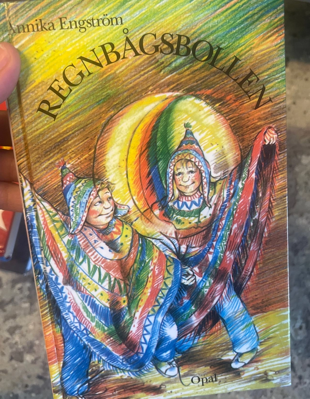 Regnbågsbollen; Annika Engström; 1993