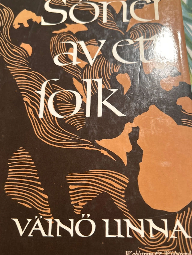 Söner av ett folk; Väinö Linna; 1977