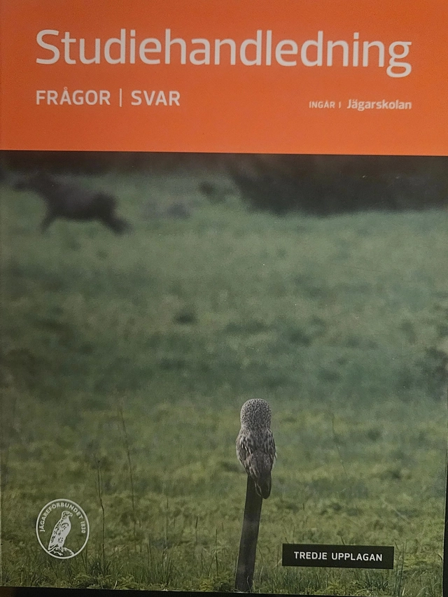 Studiehandledning : med instuderingsfrågor; Ulf Lindroth; 2023