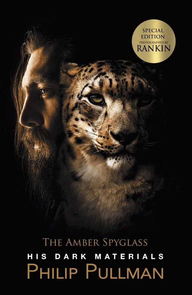 The amber spyglass; Philip Pullman; 2021