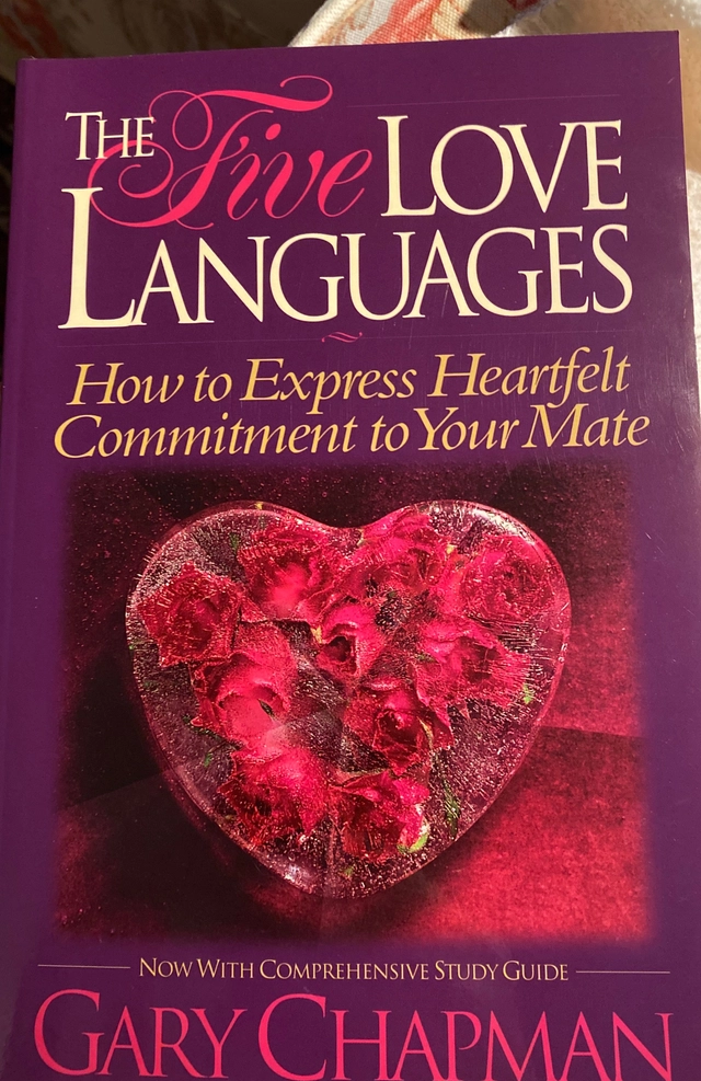 The Five Love Languages: How to Express Heartfelt Commitment to Your MateStrand Publishing Series; Gary Chapman; 2004