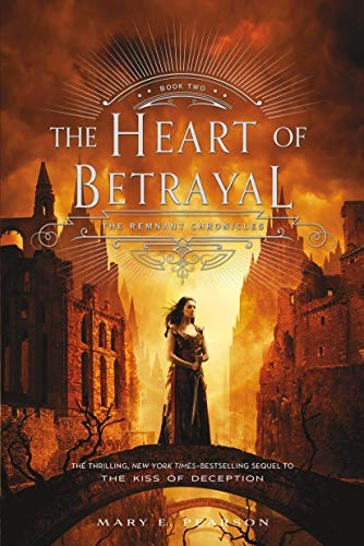The heart of betrayal; Mary E Pearson; 2016