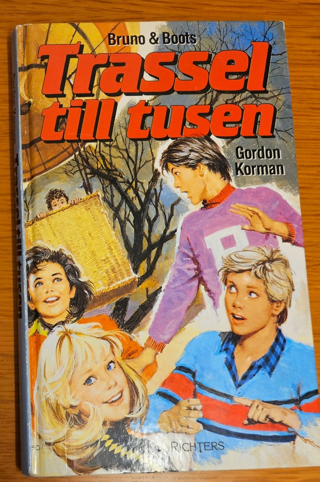 Trassel till tusen; Gordon Korman; 1989