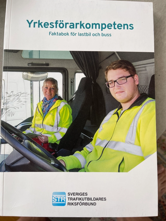 Yrkesförarkompetens; Sveriges trafikutbildares riksförbund, Sveriges trafikskolors riksförbund; 2024